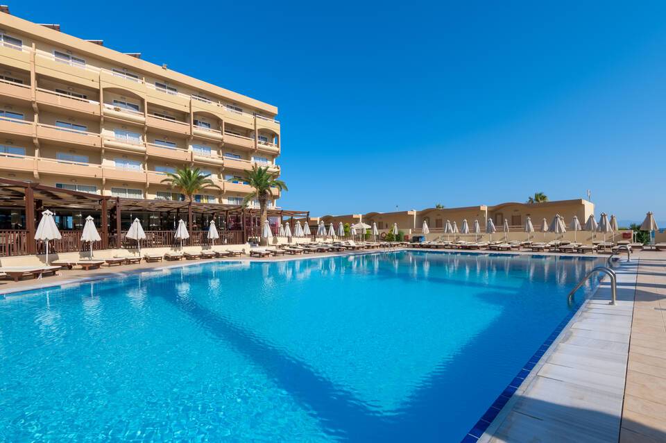 Sun Beach Resort 4
