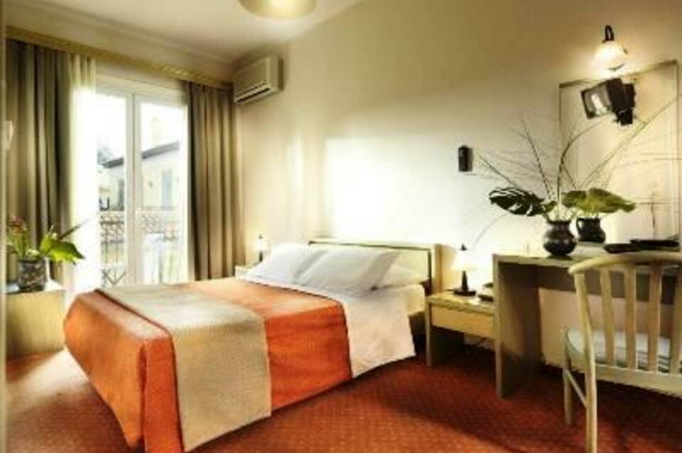 Adrian Hotel Athens 5