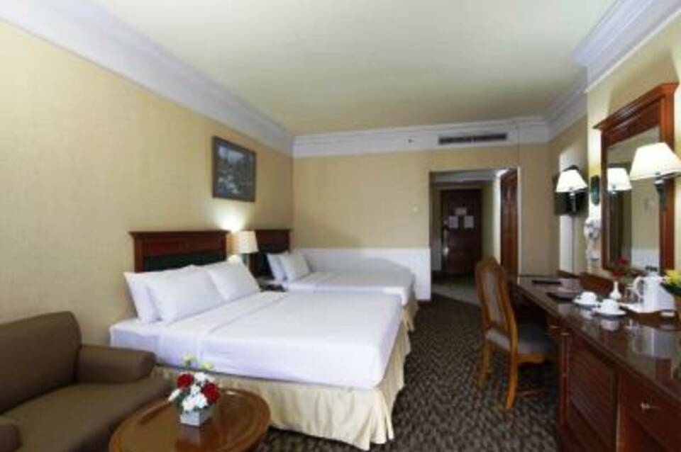 Royal Benja Hotel 1