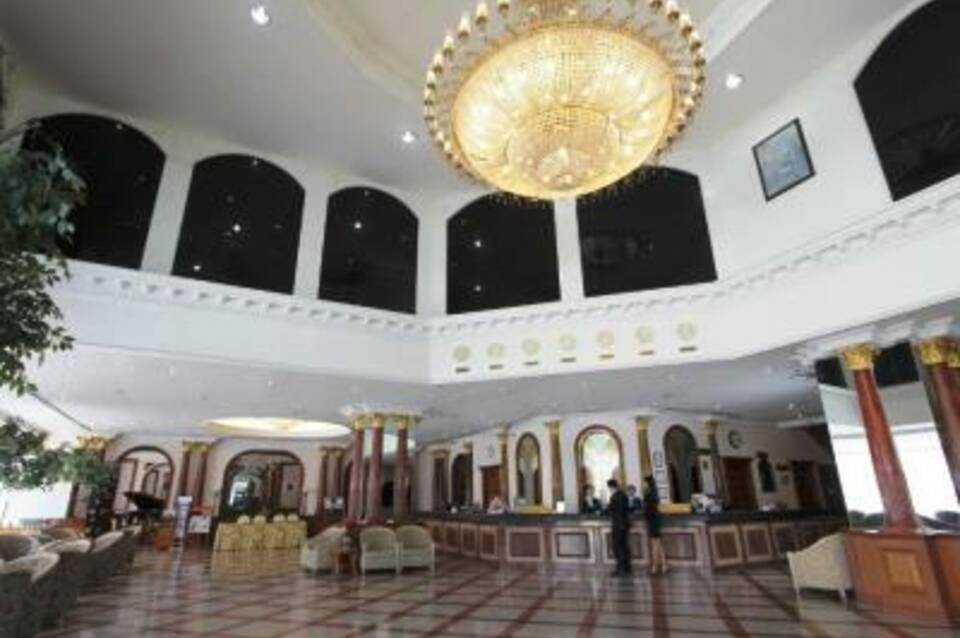 Royal Benja Hotel 4