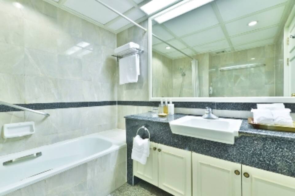 Centre Point Plus Hotel Pratunam 1