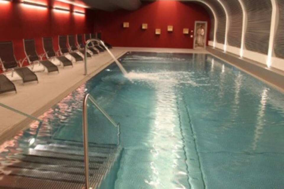 Le Mirabeau Resort & Spa 4