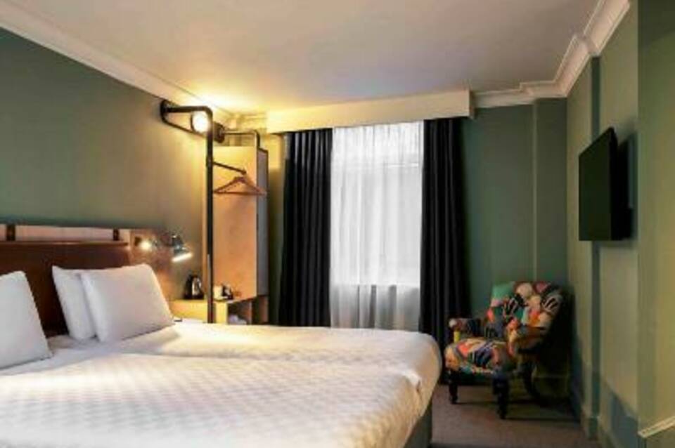 Bristol Grand Hotel By Sunday 4