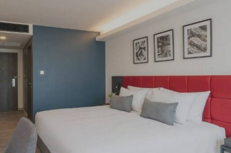 Travelodge Phuket Town 1