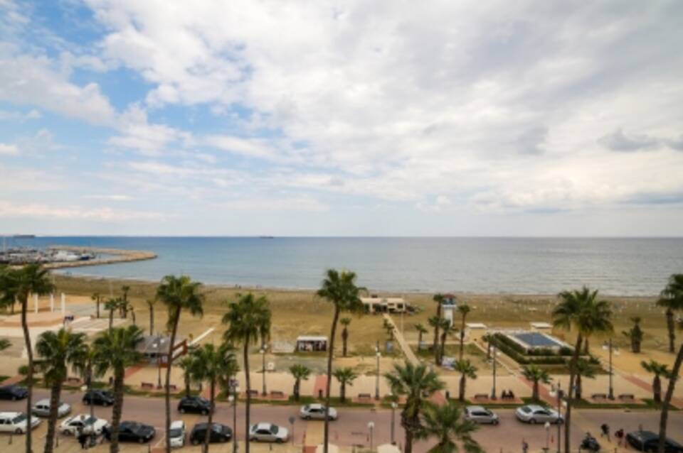 Les Palmiers Beach Hotel 5