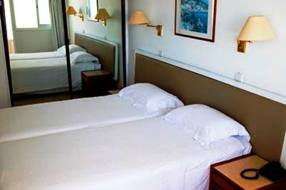 Sun Hall Beach Hotel Apts 1