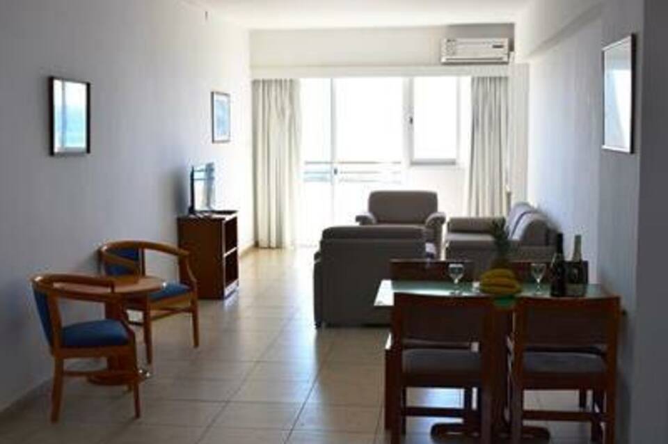 Sun Hall Beach Hotel Apts 5