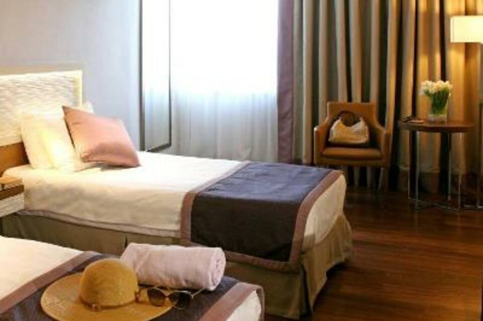 Crowne Plaza Limassol 3