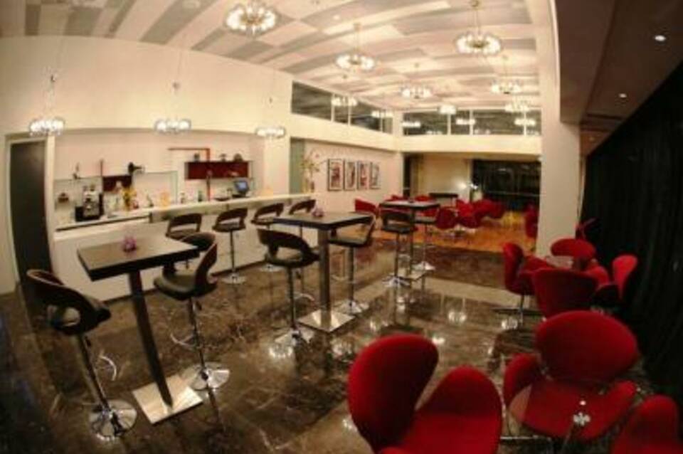 Altius Boutique Hotel 5