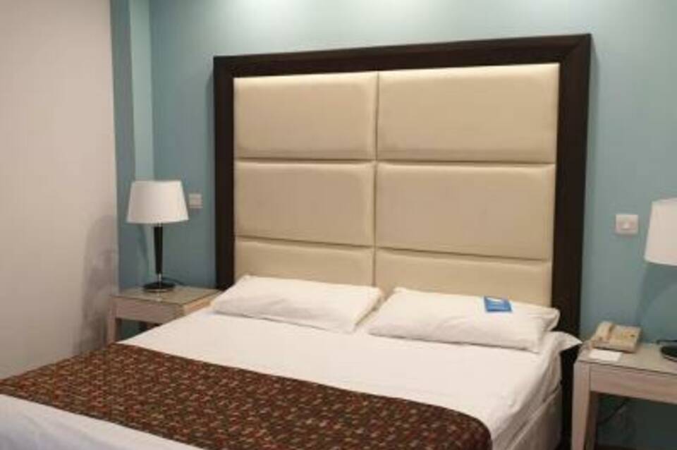 Castelli Hotel 5