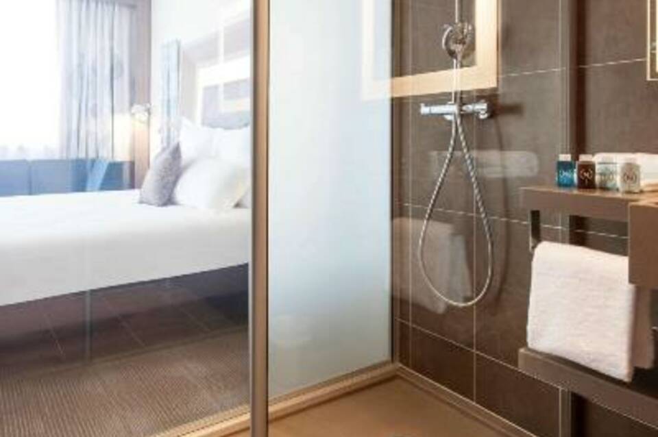 Novotel Paris Stade Basilique 5