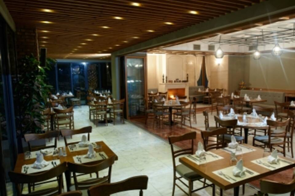 Royal Hotel 3