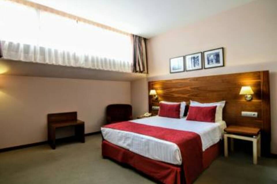 Hospedium Hotel Casino del Tormes 1