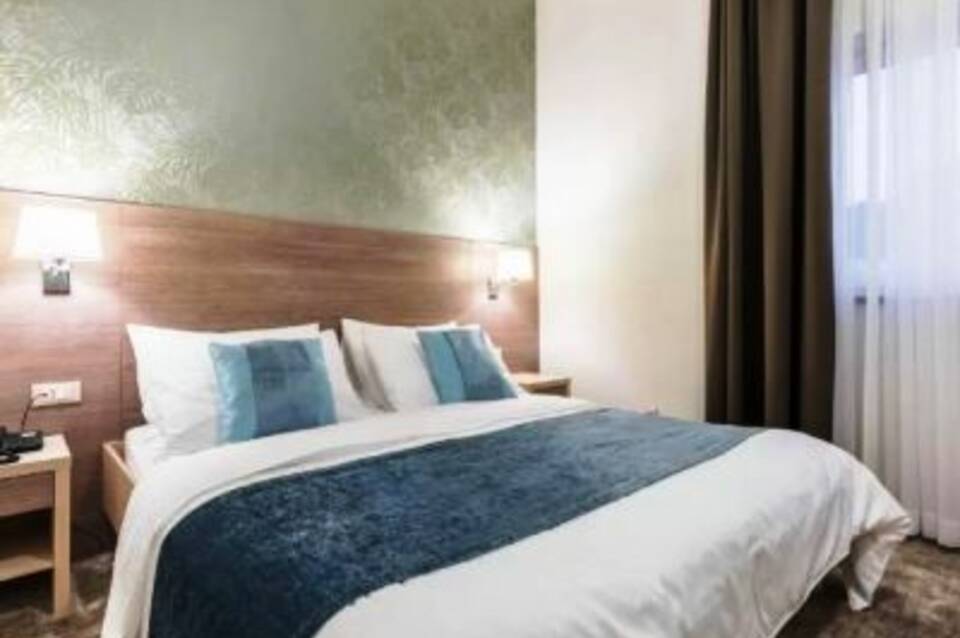 Hotel Mondo 4