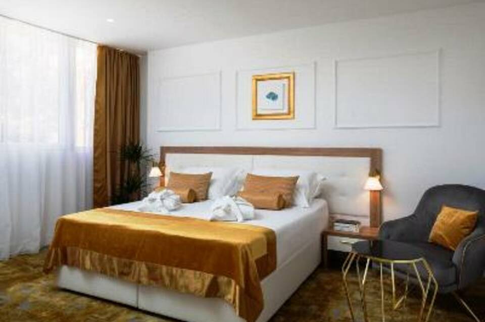 Hotel Corner 2