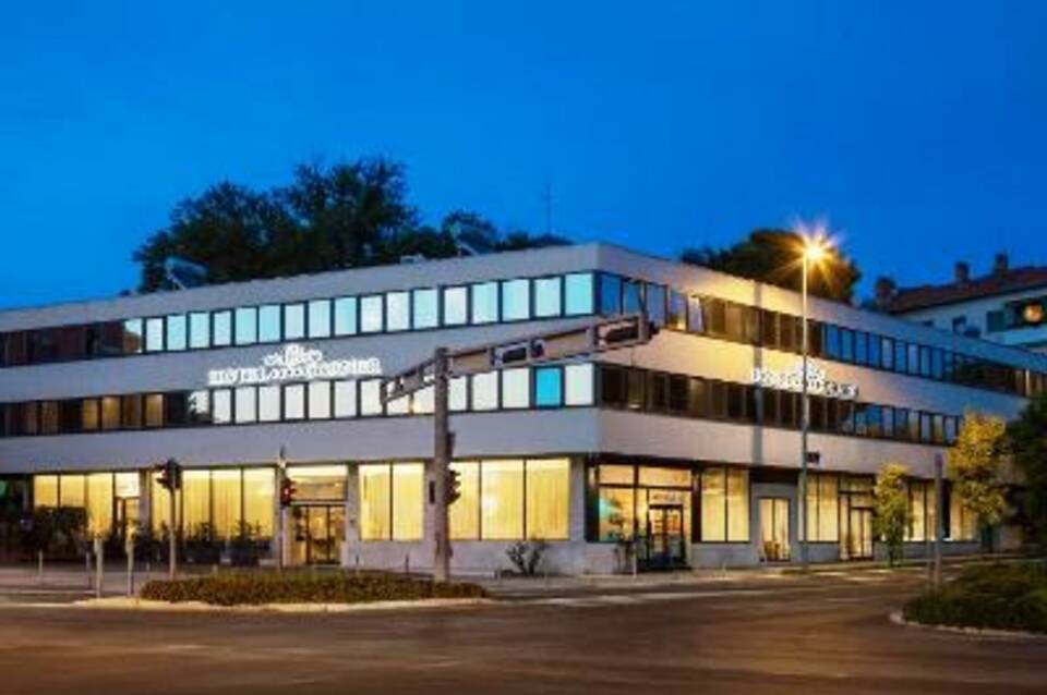 Hotel Corner 3