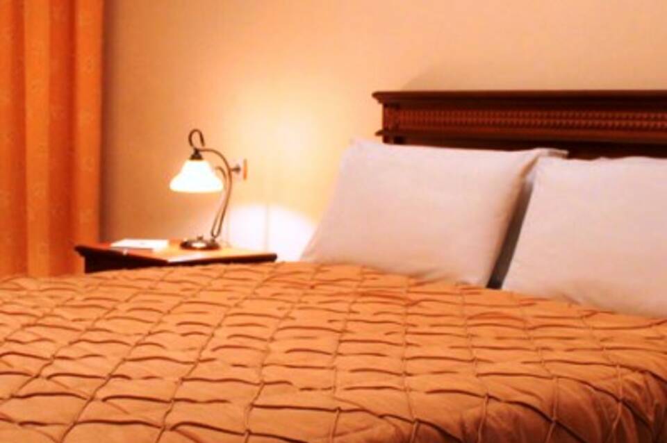 Hotel Famissi 4