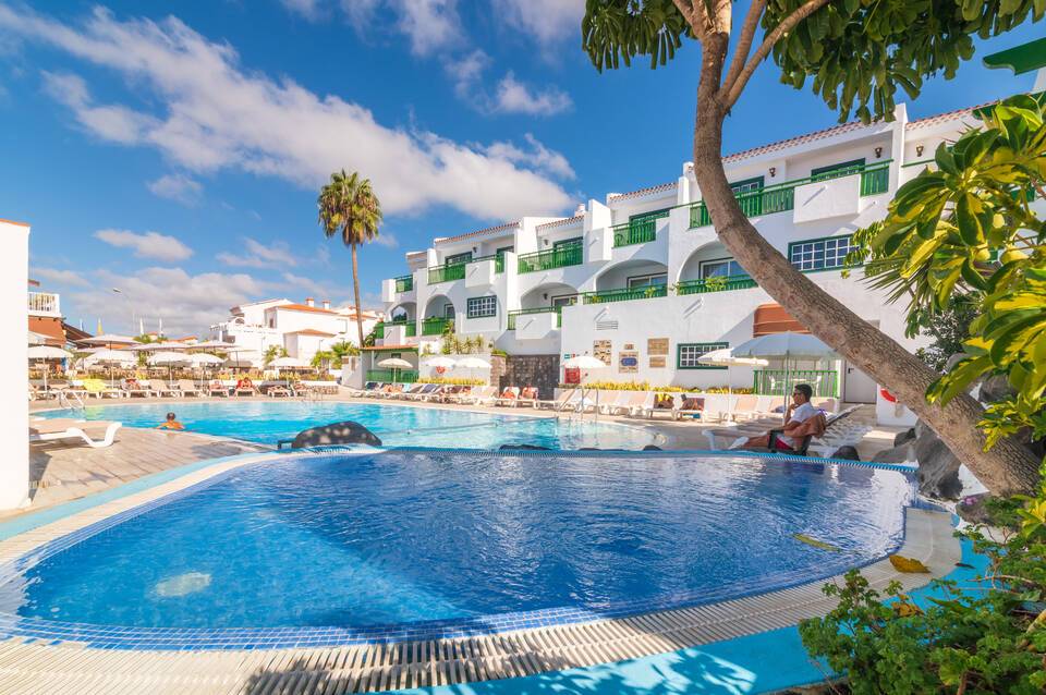 Aparthotel Neptuno Costadeje 2