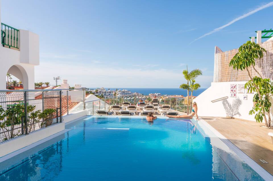 Aparthotel Neptuno Costadeje 5