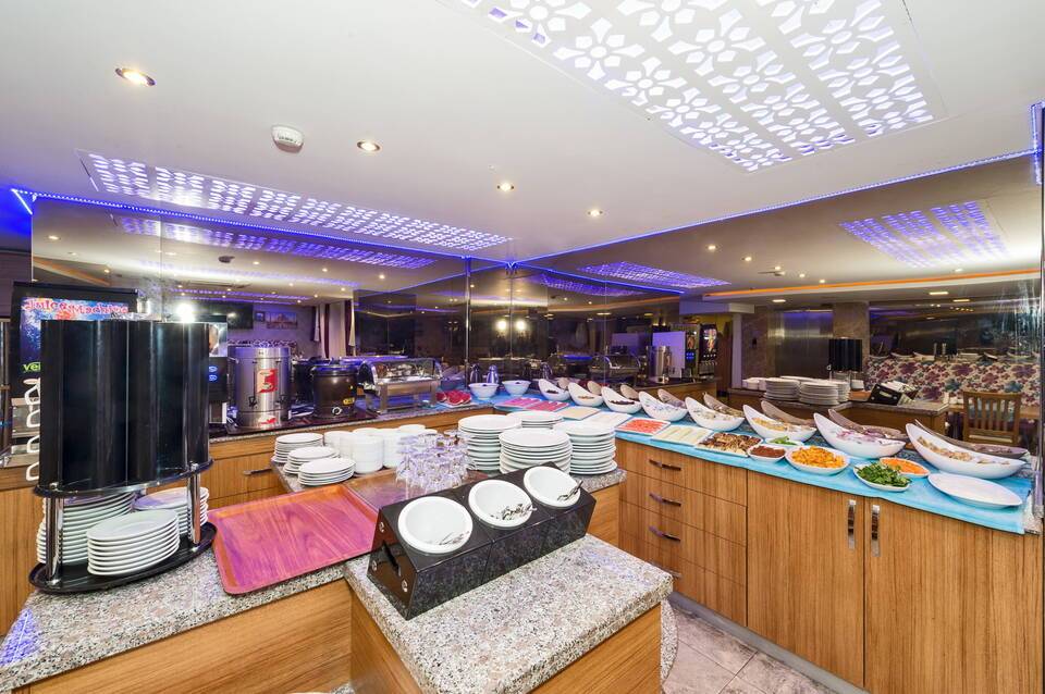 Grand Pamir Hotel 2