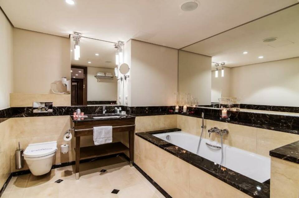 Airport Hotel Okecie 5