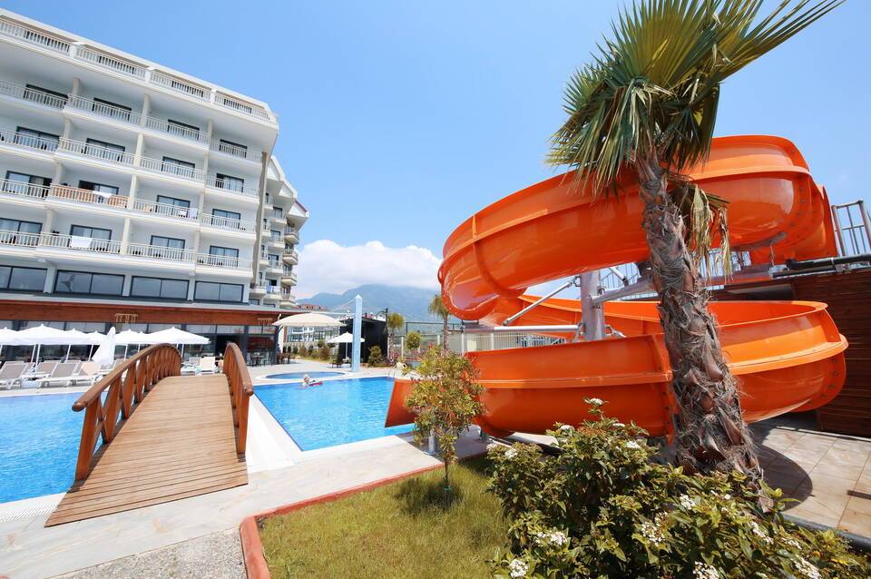 Sey Beach Hotel & Spa 3
