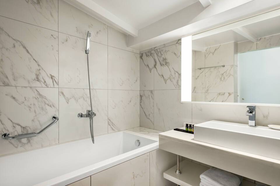 TRYP by Wyndham Corfu Dassia 3