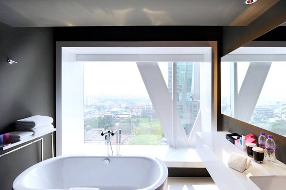 Mode Sathorn 3