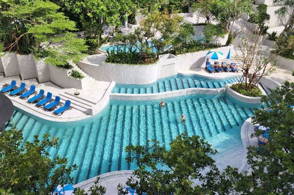 The Royal Paradise Hotel & Spa 1