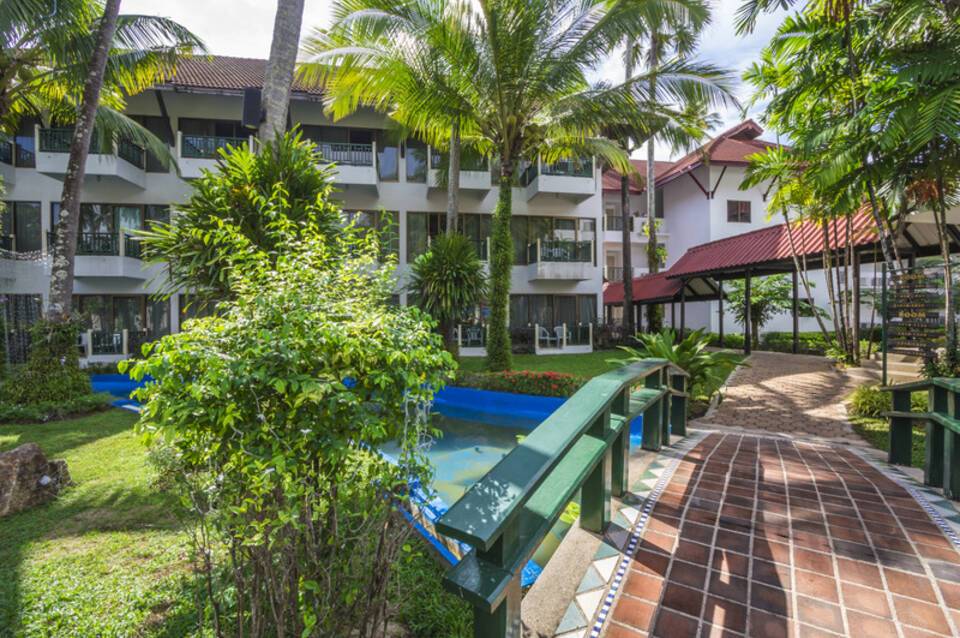 Amora Beach Resort Phuket 2