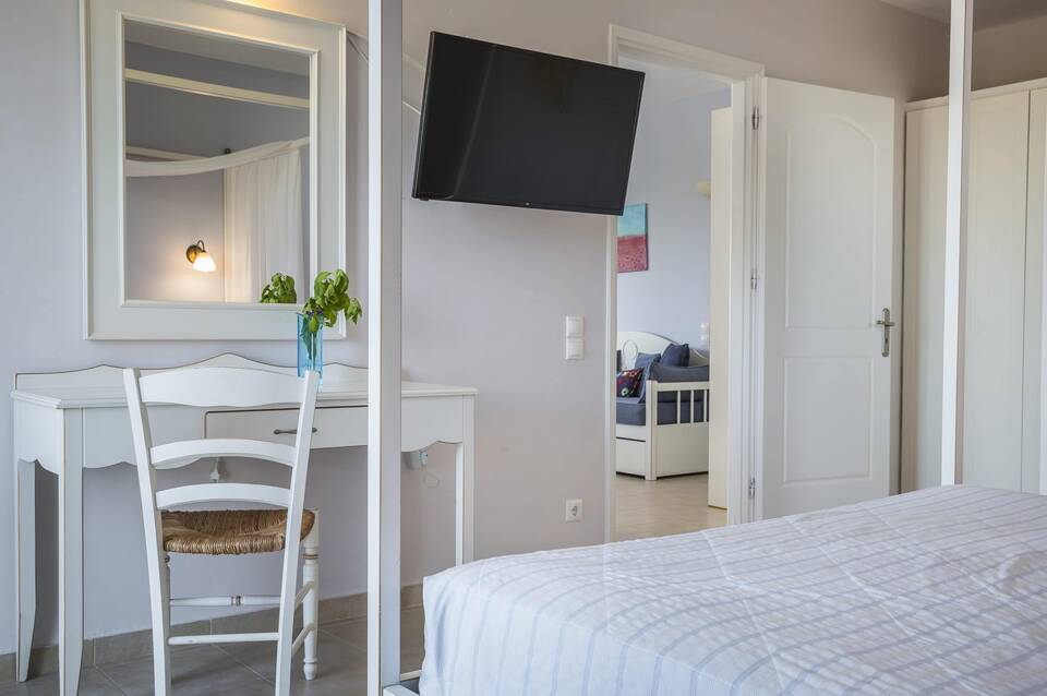 Astra Village Hotels & Suites 3