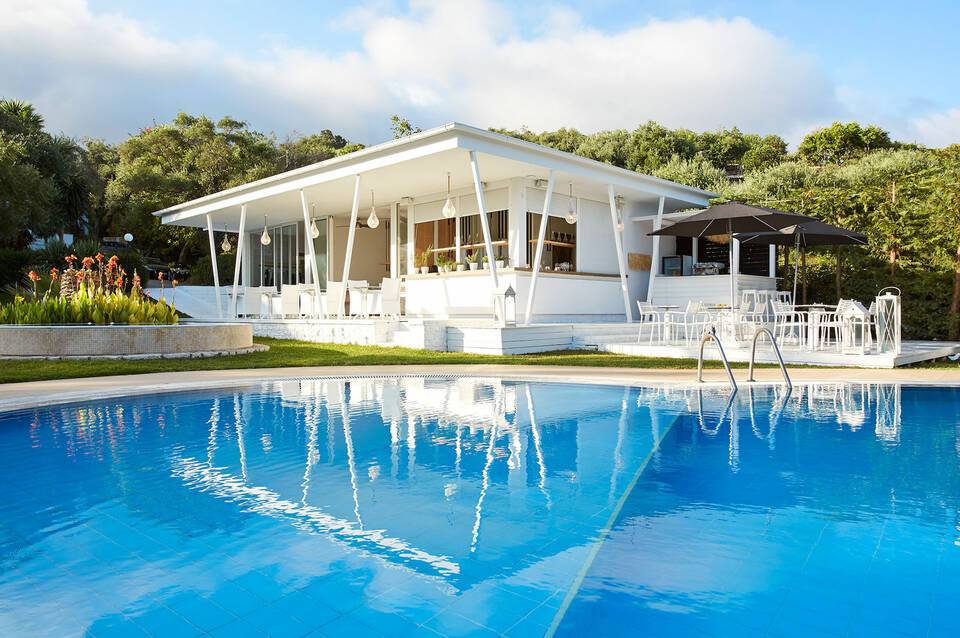 Mr & Mrs White Corfu 4