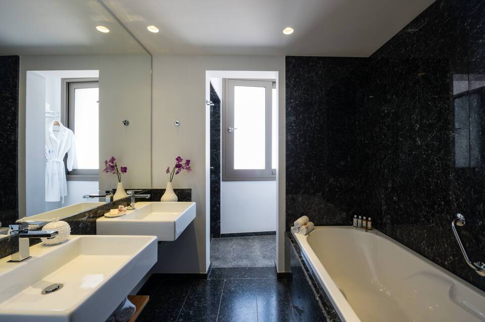 Aquila Atlantis Hotel 5