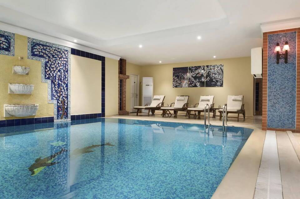 Ramada By Wyndham Istanbul Taksim 4