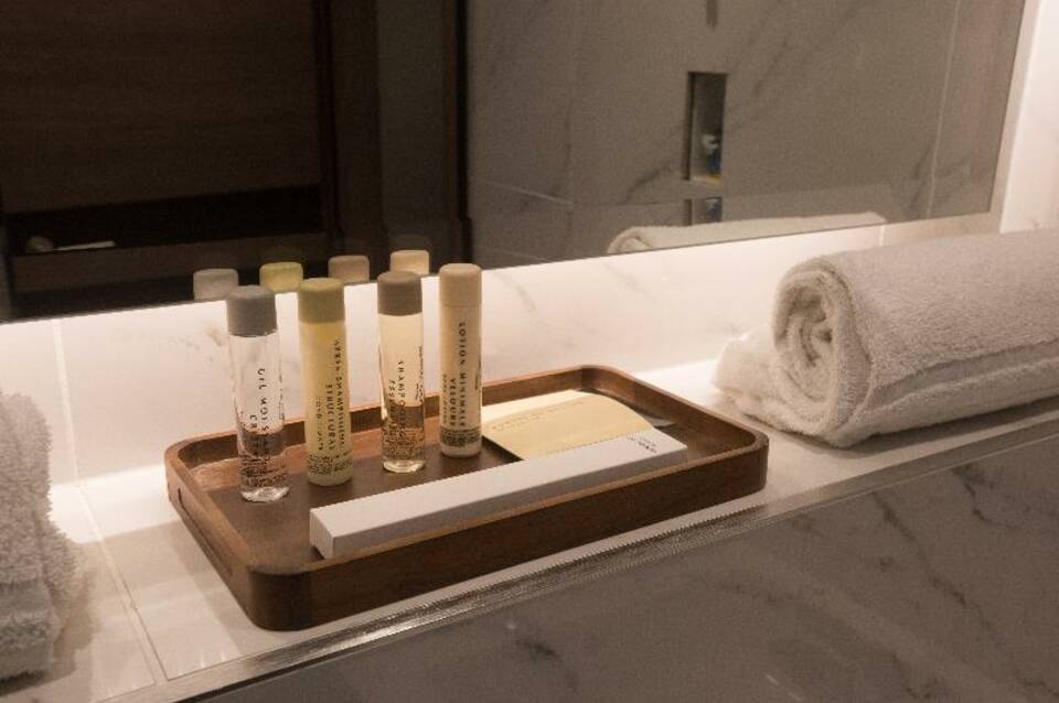 Merit Kensington Hotel 1