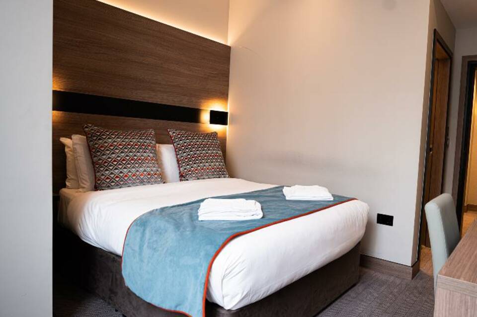 Merit Kensington Hotel 4