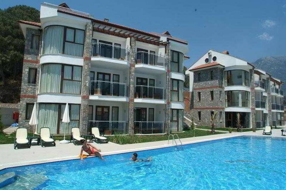 Azure Palm Resort 2