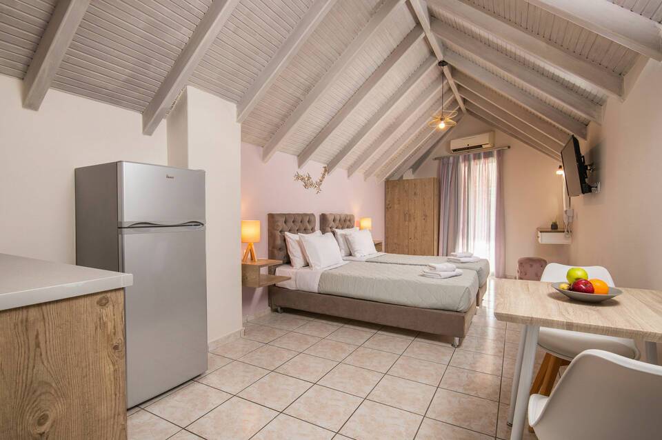 Koukos Loft Apartments 4