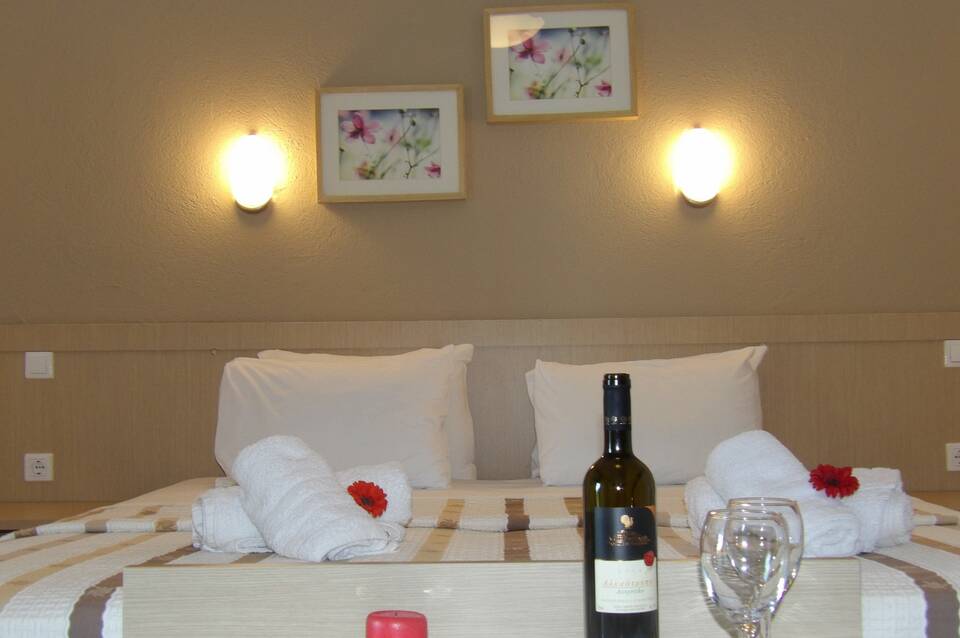 Apartments Peristerides 2