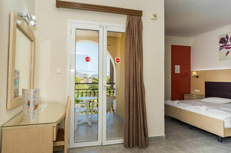 Rose Club Hotel 4