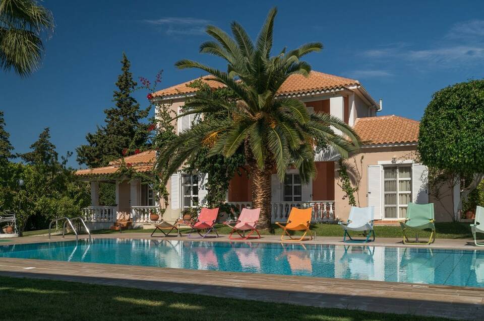 Aeolos Boutique Hotel & Suites 1