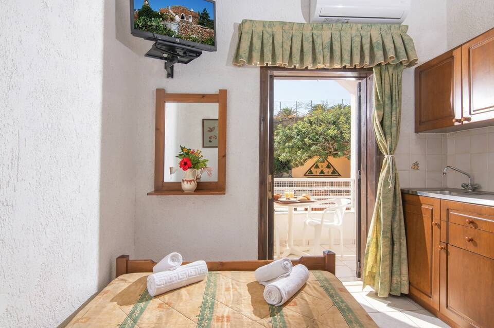 ILIOSTASI BEACH Apartments 2