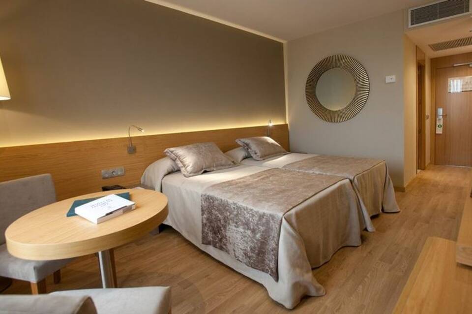 Hotel M.A. Sevilla Congresos 5