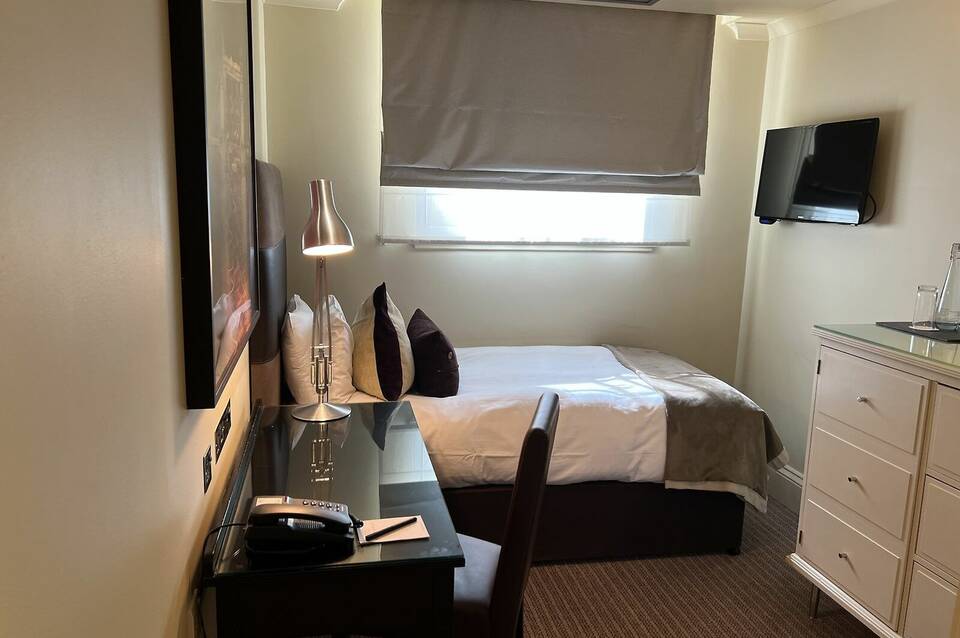 London Bridge Hotel 1