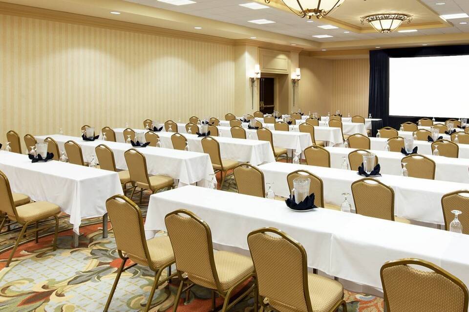 Anaheim Majestic Garden Hotel 3