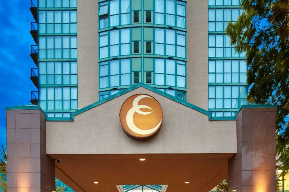 Executive Plaza Hotel Metro Vancouver 1
