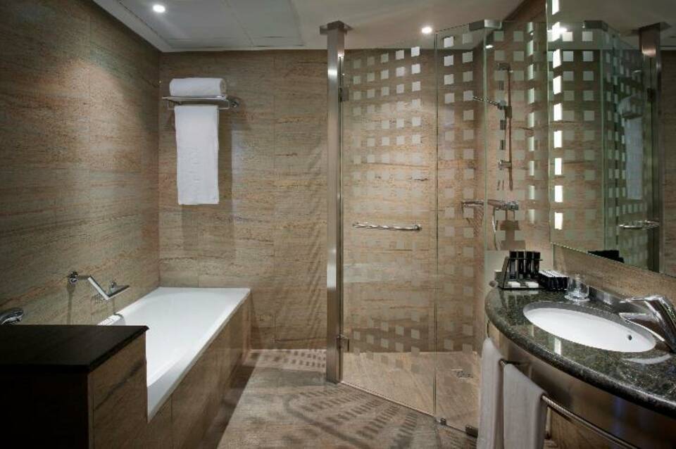 Meliá Valencia 1