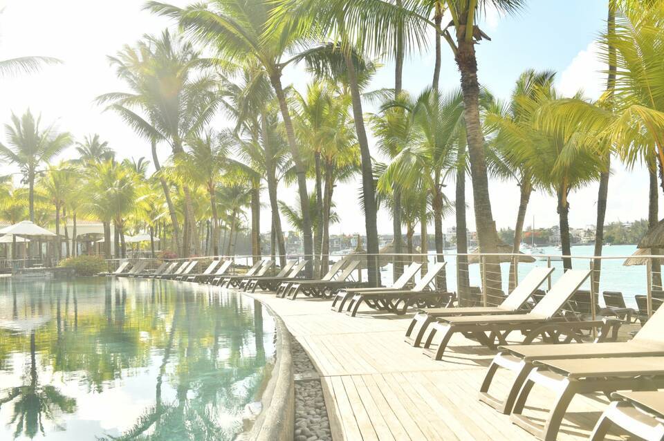 Mauricia Beachcomber Resort & Spa 5