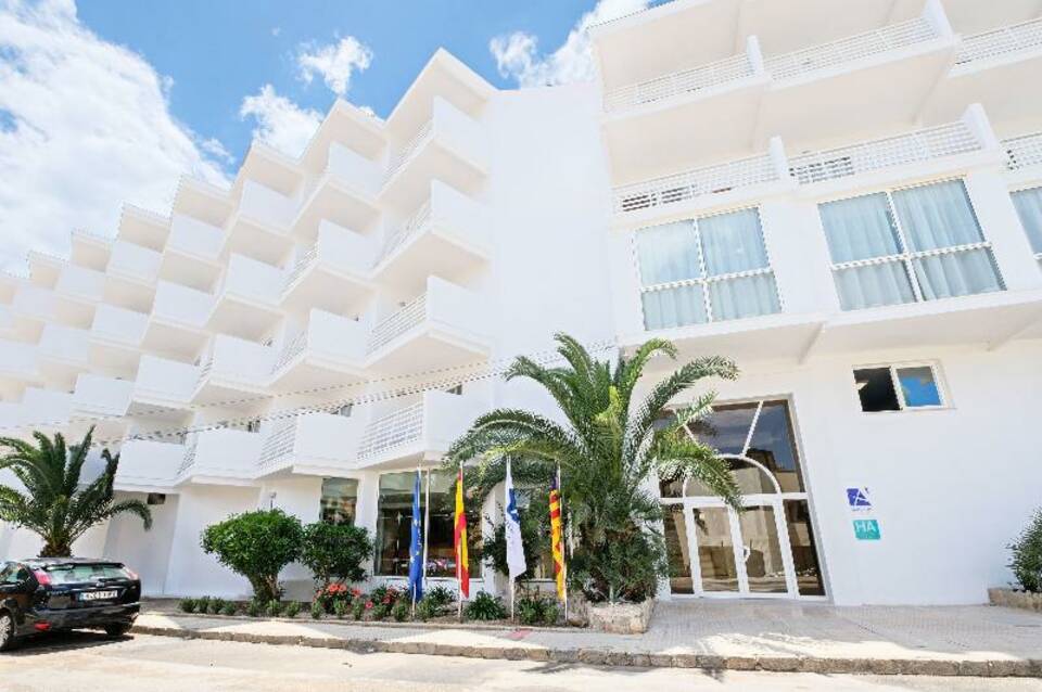 azuLine Hotel Palmanova Garden 2