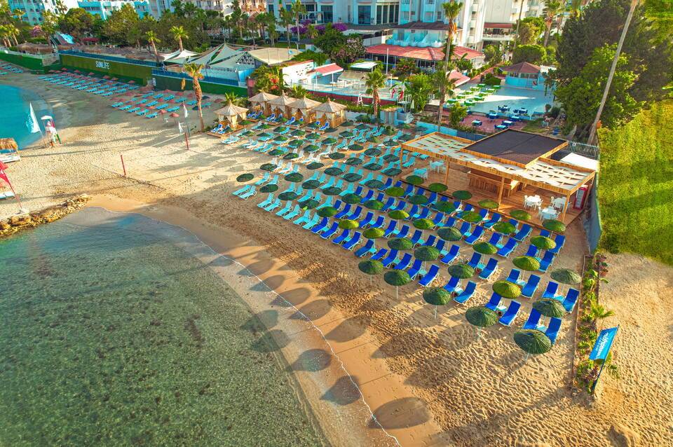 Ramira Beach Hotel 3
